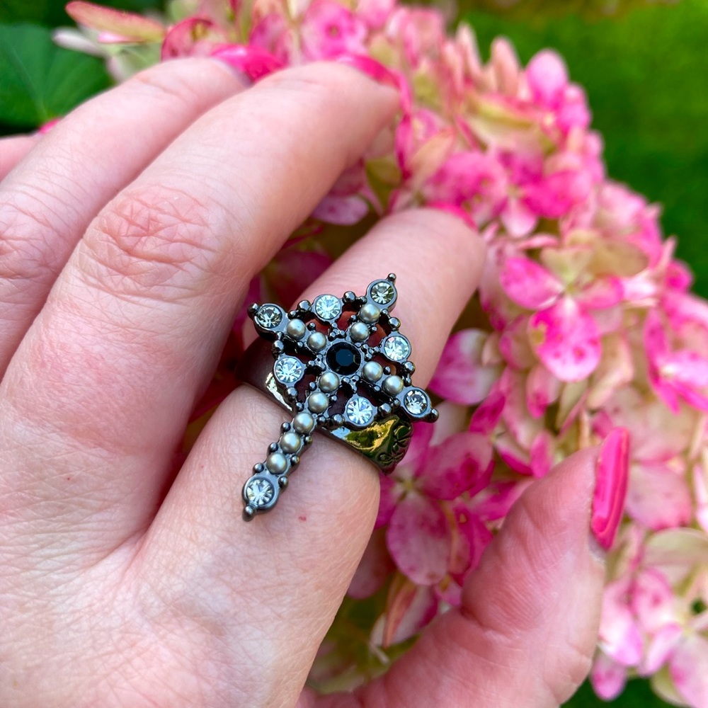 Guess Cross Ring